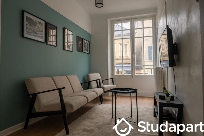 Chambre - 11 m² - 1 pièce