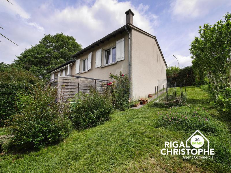 Maison - 93 m² - 5 pièces