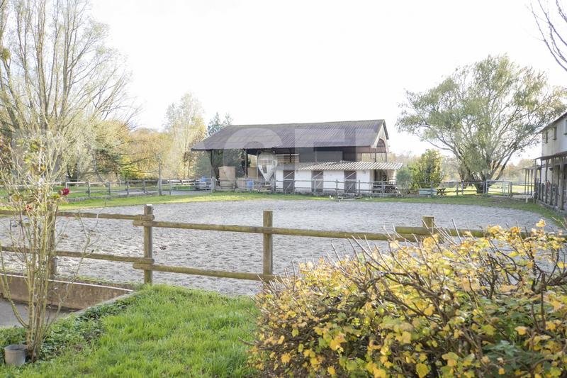 Maison de domaine équestre - 220 m² - 9 pièces