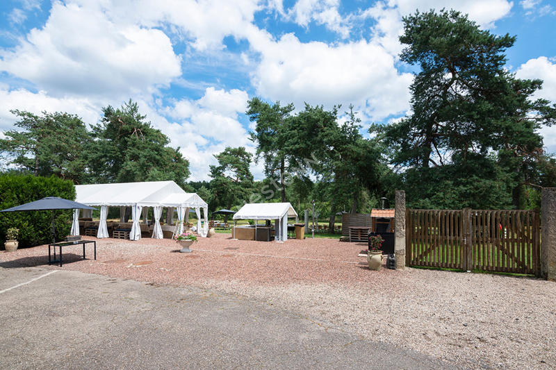 Maison - 720 m² - 12 pièces