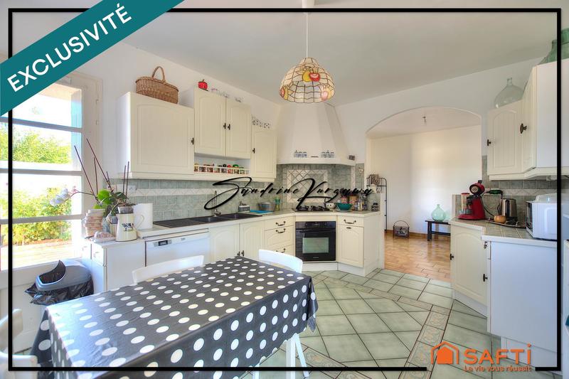 Maison - 279 m² - 12 pièces