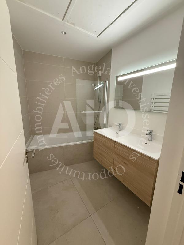 Appartement - 121 m² - 5 pièces