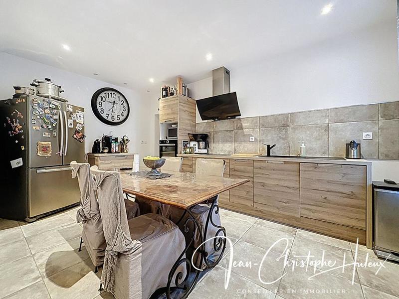 Maison - 92 m² - 4 pièces