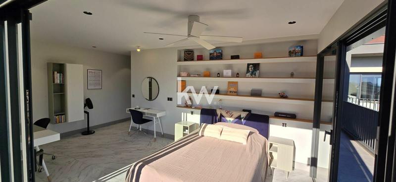 Demeure - 295 m² - 6 pièces