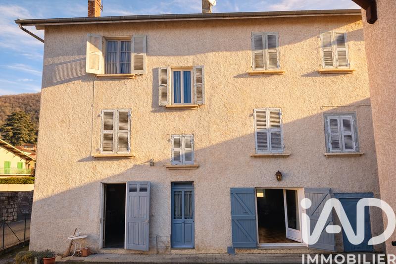 Maison de village - 253 m² - 5 pièces