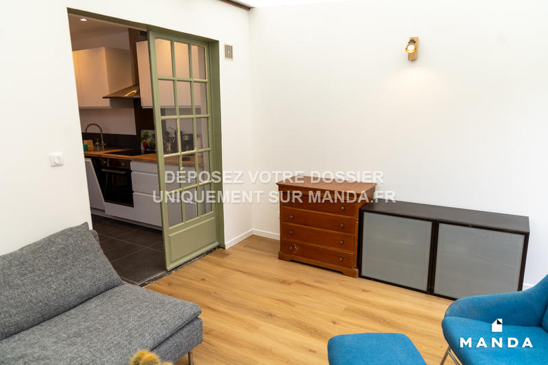 Chambre - 10 m² - 6 pièces