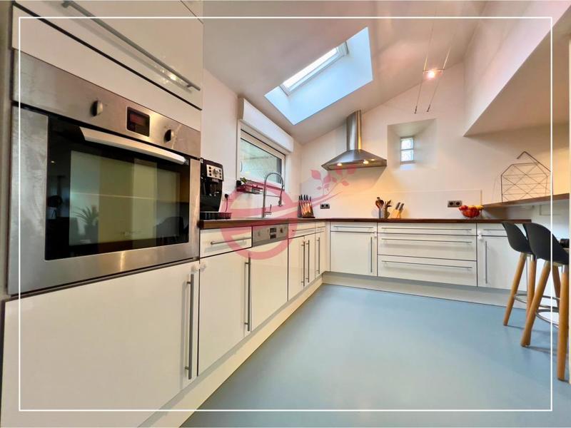 Maison - 158 m² - 7 pièces