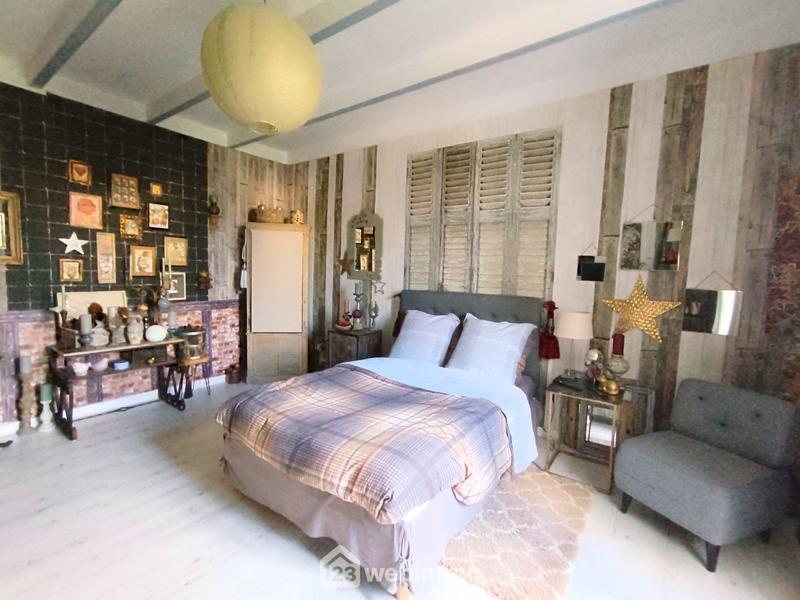 Maison - 115 m² - 8 pièces