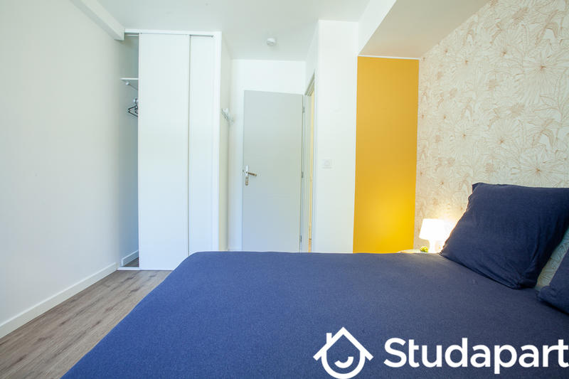 Chambre - 11 m² - 1 pièce