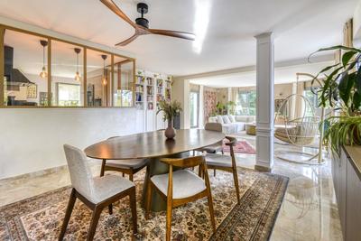 Maison - 171 m² - 7 pièces