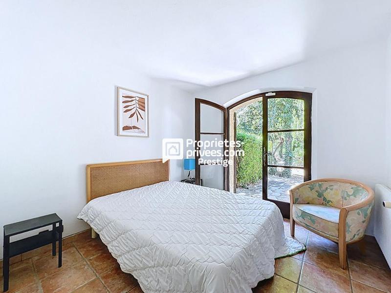 Maison - 211 m² - 7 pièces