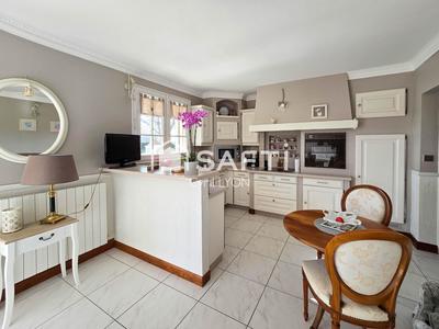 Maison - 166 m² - 6 pièces