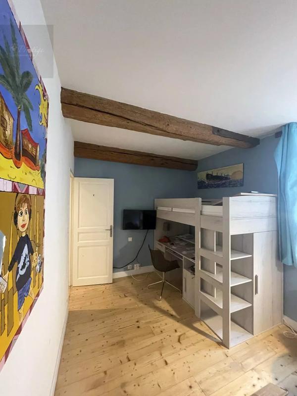 Appartement - 90 m² - 4 pièces