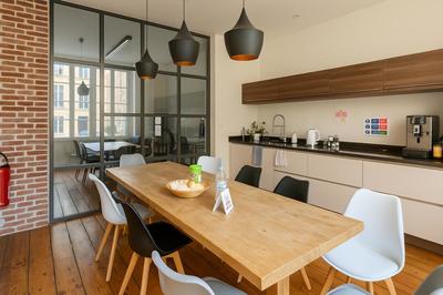 Bureau - 356 m² - 20 pièces