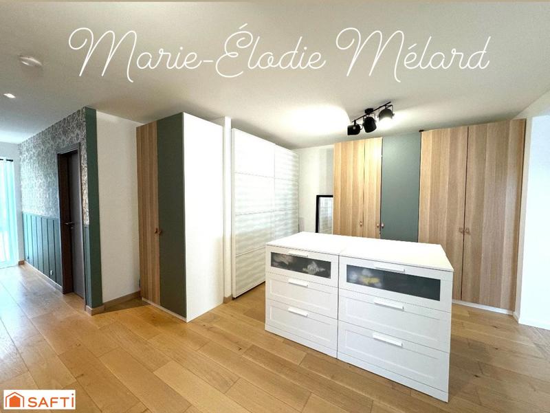 Maison - 250 m² - 10 pièces