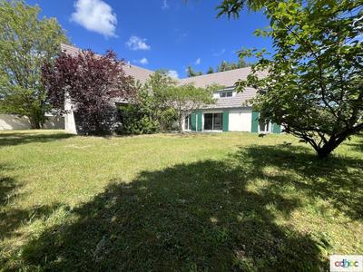 Maison contemporaine - 240 m² - 10 pièces