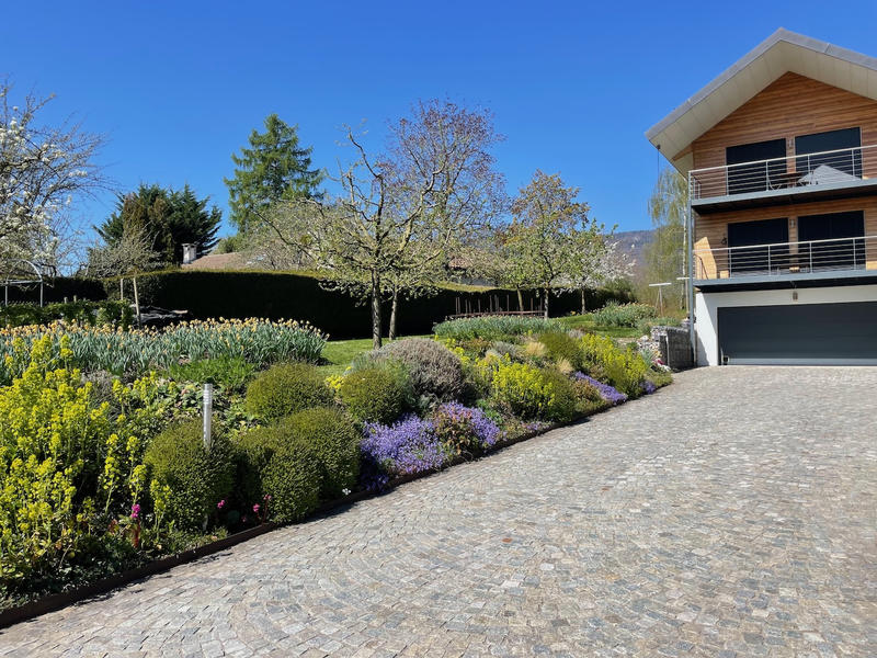 Propriété - 246 m² - 8 pièces