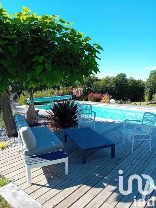 Maison - 141 m² - 7 pièces