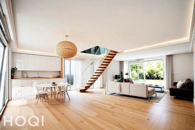 Maison - 220 m² - 10 pièces