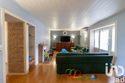 Maison - 233 m² - 8 pièces