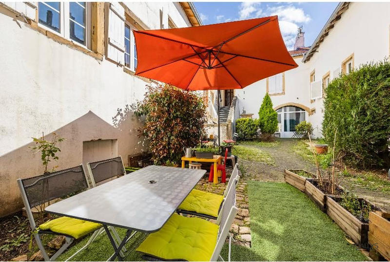 Appartement - 99 m² - 4 pièces