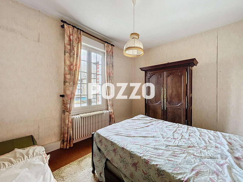 Maison - 224 m² - 7 pièces