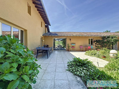 Maison - 320 m² - 7 pièces