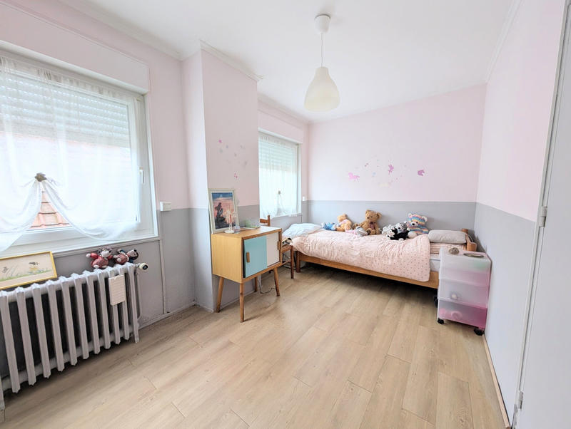 Maison - 210 m² - 8 pièces