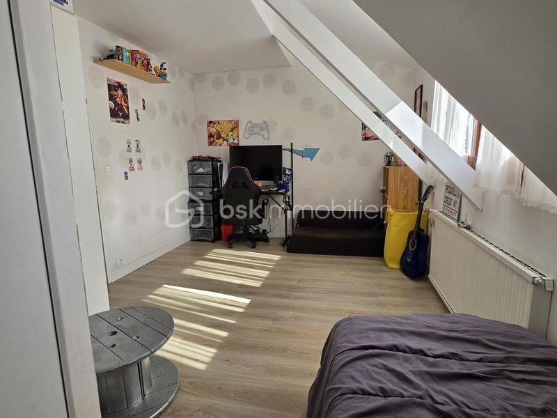 Maison traditionnelle - 166 m² - 8 pièces