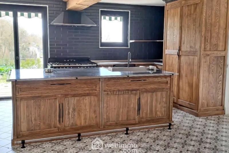 Maison - 282 m² - 8 pièces