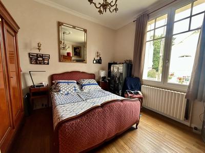 Maison - 160 m² - 9 pièces