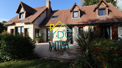 Maison - 162 m² - 8 pièces