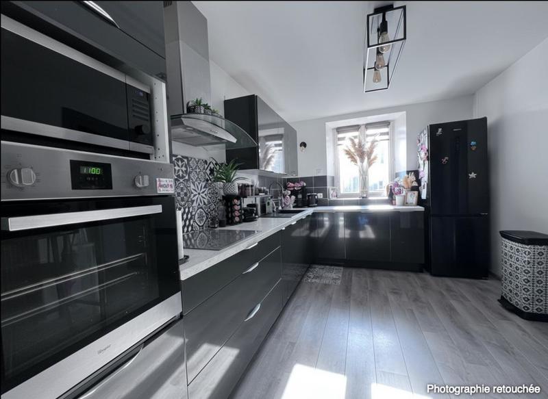 Appartement ancien - 99 m² - 5 pièces