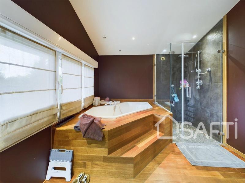 Villa - 290 m² - 7 pièces