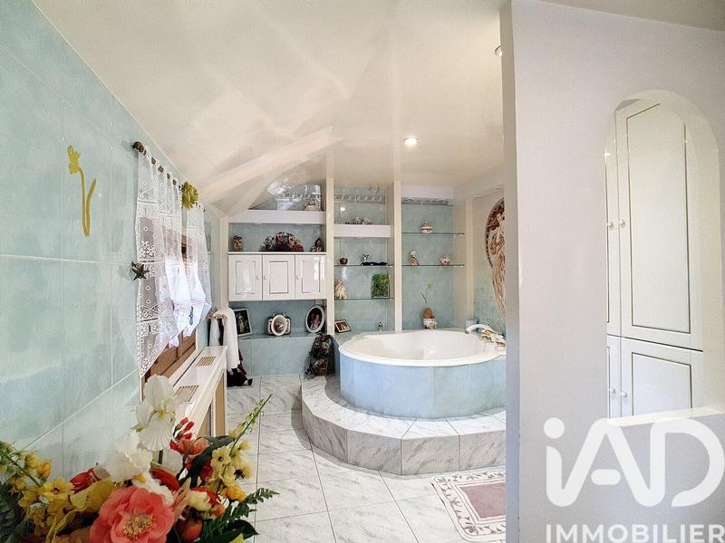 Maison - 294 m² - 10 pièces