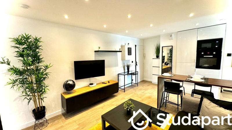 Chambre - 9 m² - 1 pièce