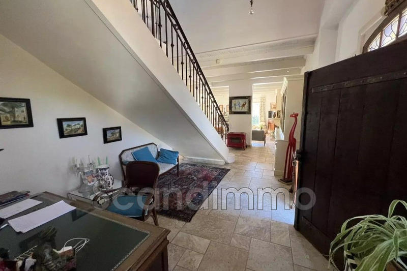 Villa - 213 m² - 6 pièces