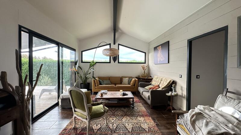 Maison de bois - 168 m² - 6 pièces