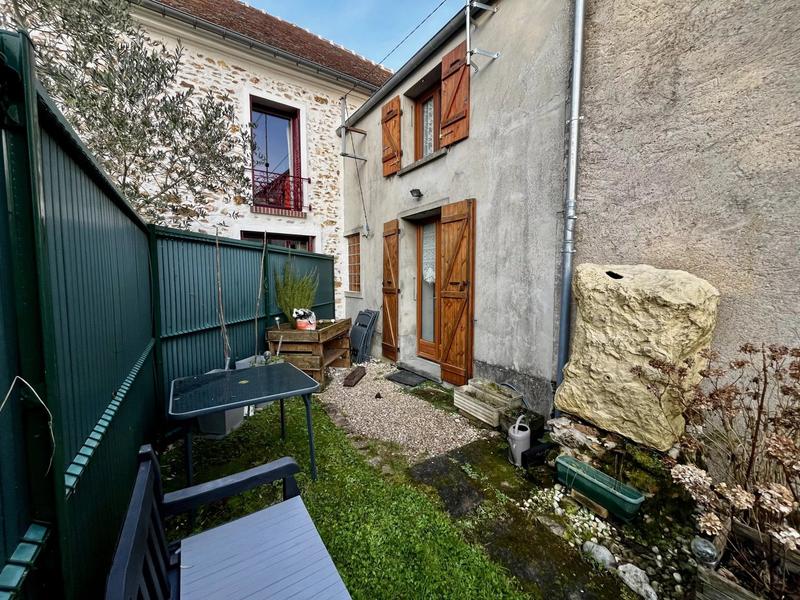 Maison - 200 m² - 6 pièces