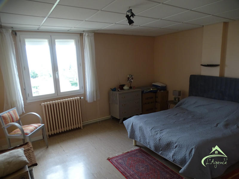 Maison traditionnelle - 302 m² - 8 pièces