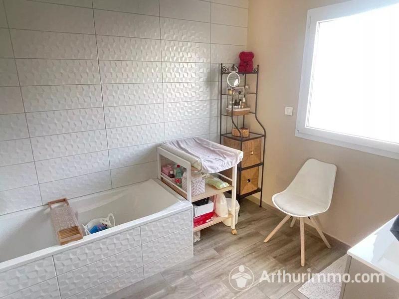 Maison - 98 m² - 4 pièces