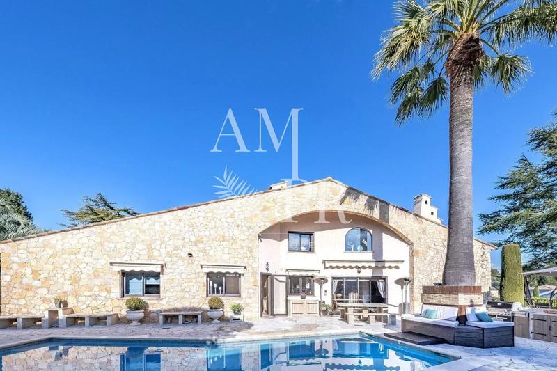 Maison - 500 m² - 9 pièces