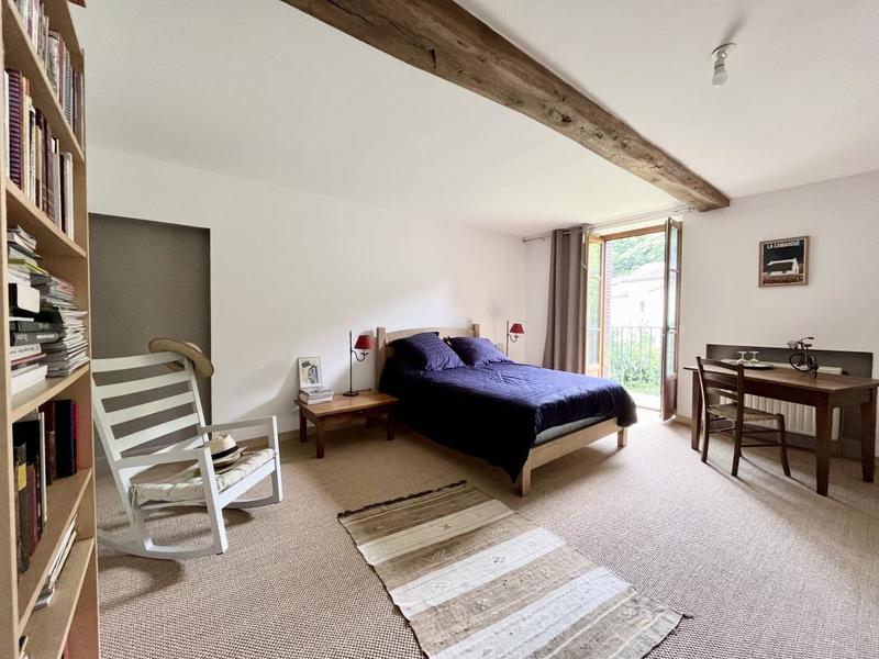 Maison - 204 m² - 7 pièces