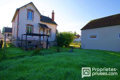 Maison - 104 m² - 5 pièces