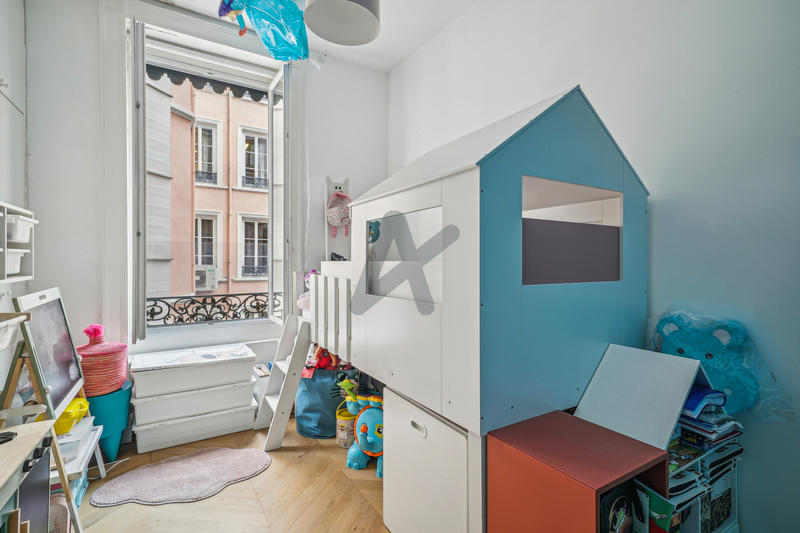 Appartement - 97 m² - 4 pièces