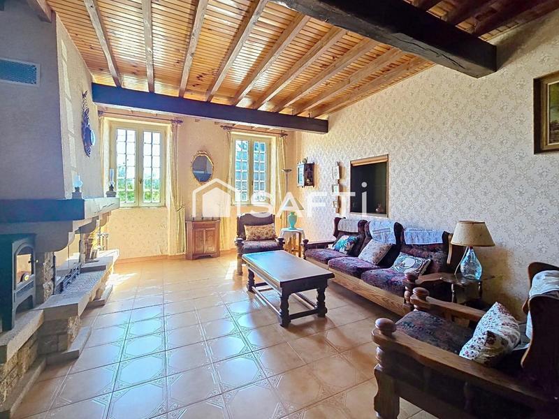 Maison - 300 m² - 6 pièces