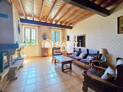 Maison - 300 m² - 6 pièces