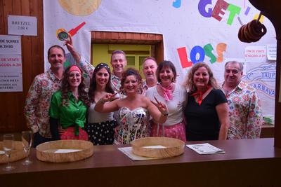 Bal de carnaval et concours de travestis