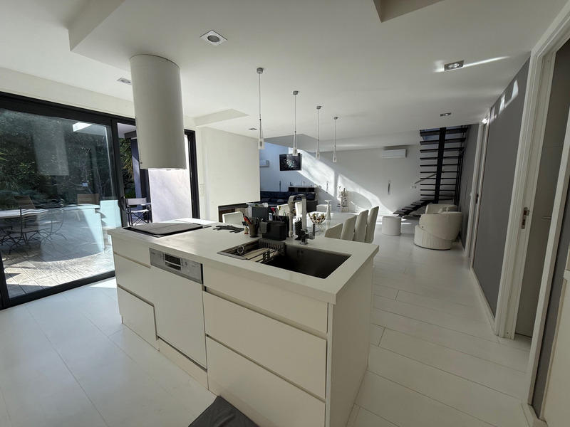 Maison - 130 m² - 4 pièces