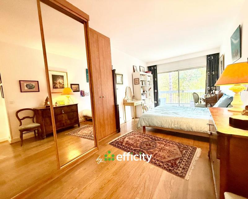 Appartement - 141 m² - 5 pièces